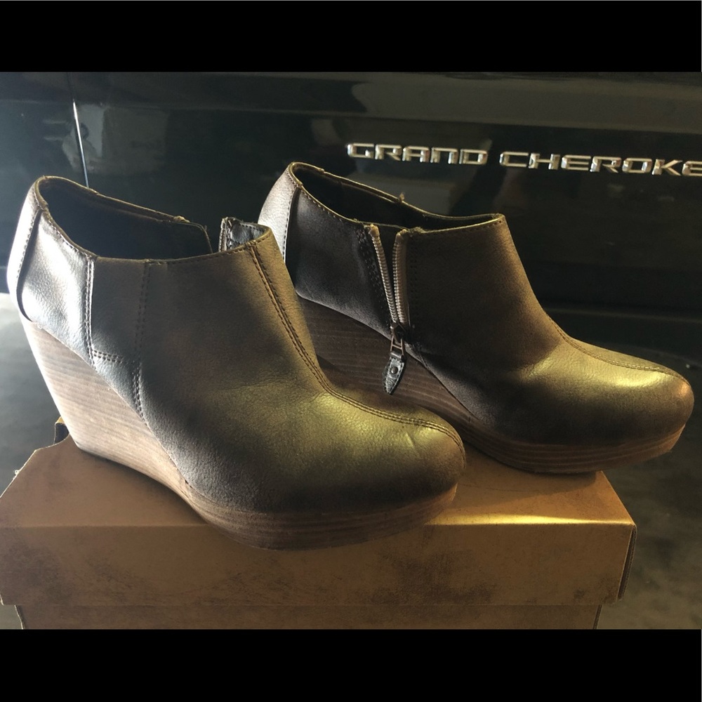 Dr scholls brown grey bootie size 8.5